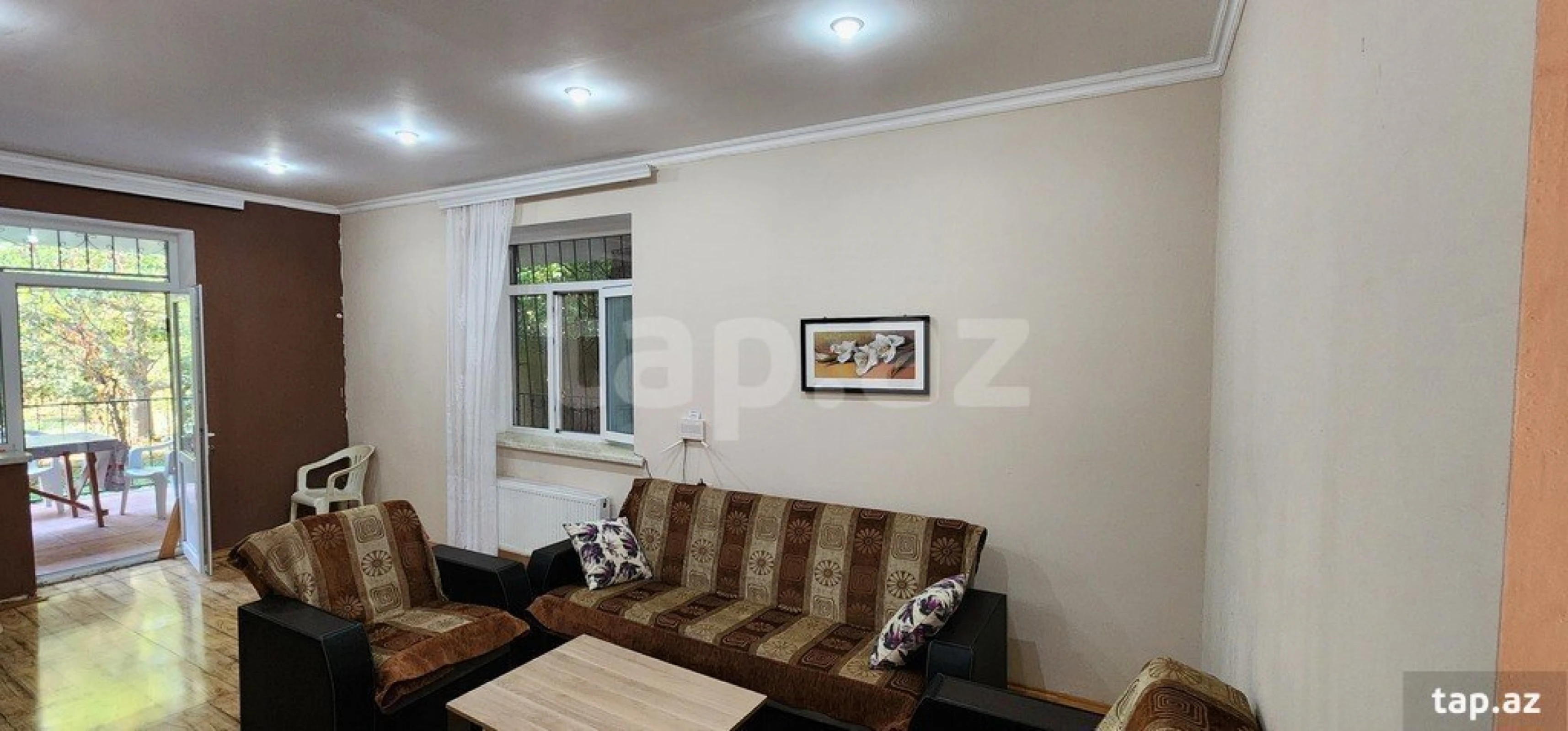 Satılır 6 otaqlı həyət evi