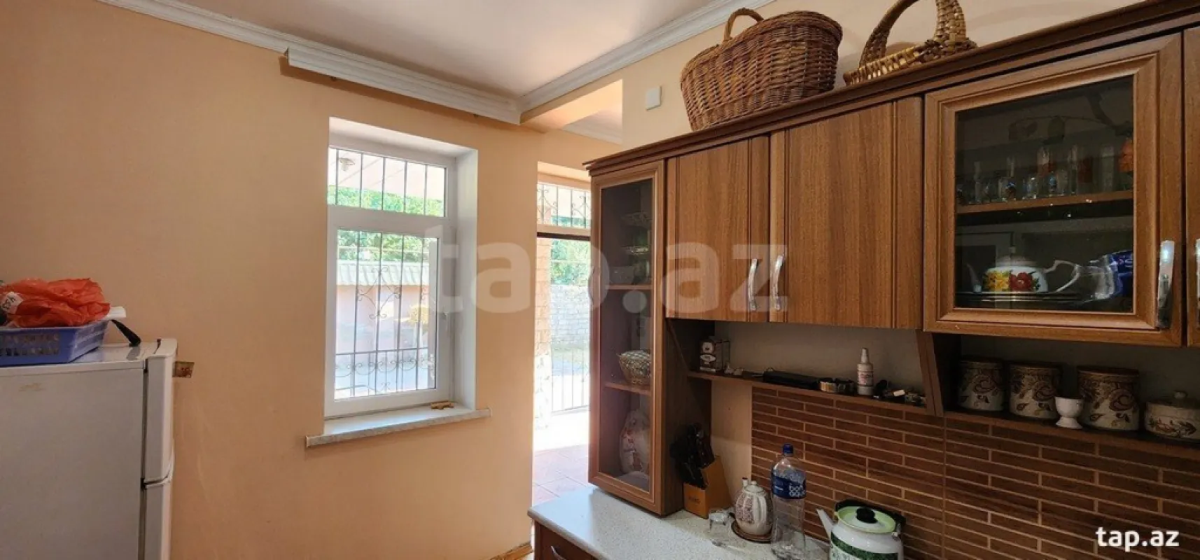 Satılır 6 otaqlı həyət evi