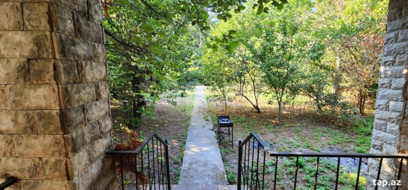 Satılır 6 otaqlı həyət evi