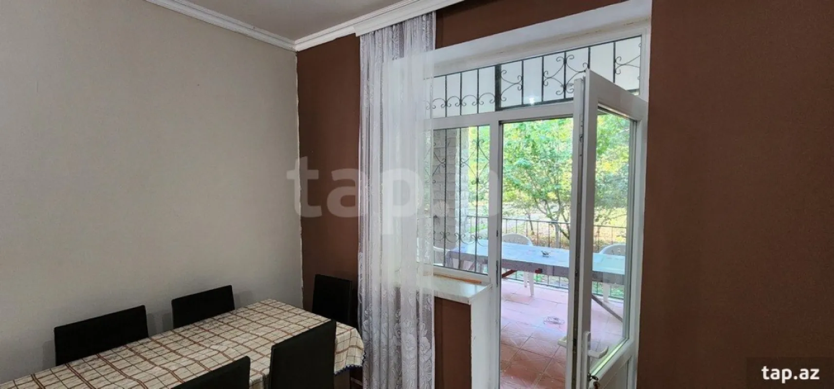 Satılır 6 otaqlı həyət evi