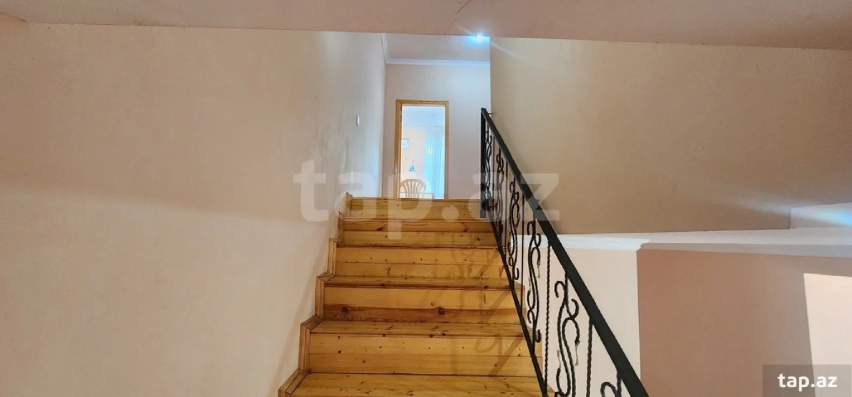 Satılır 6 otaqlı həyət evi