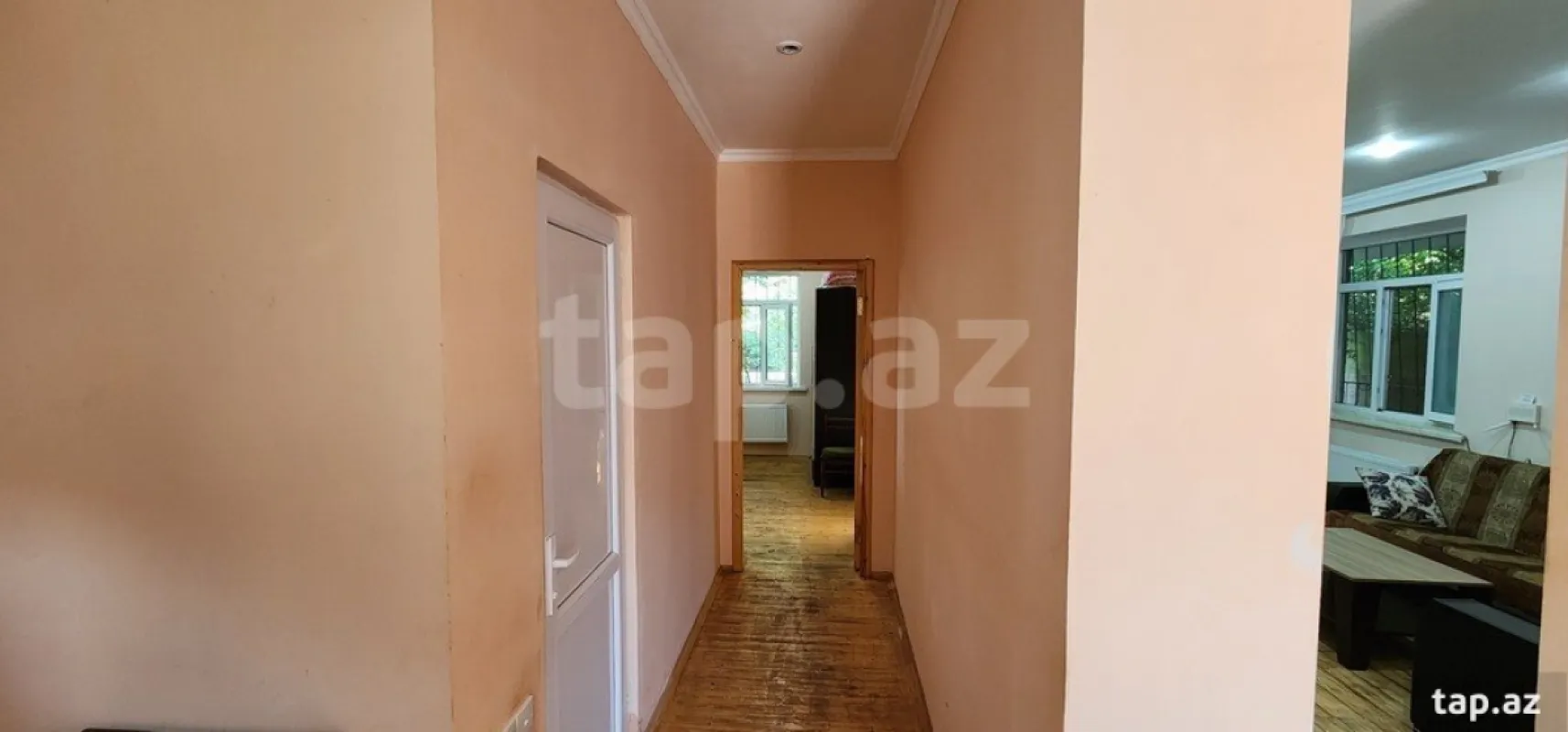 Satılır 6 otaqlı həyət evi