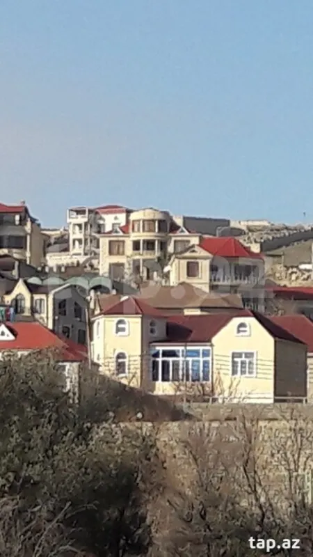 Satılır 5 otaqlı həyət evi