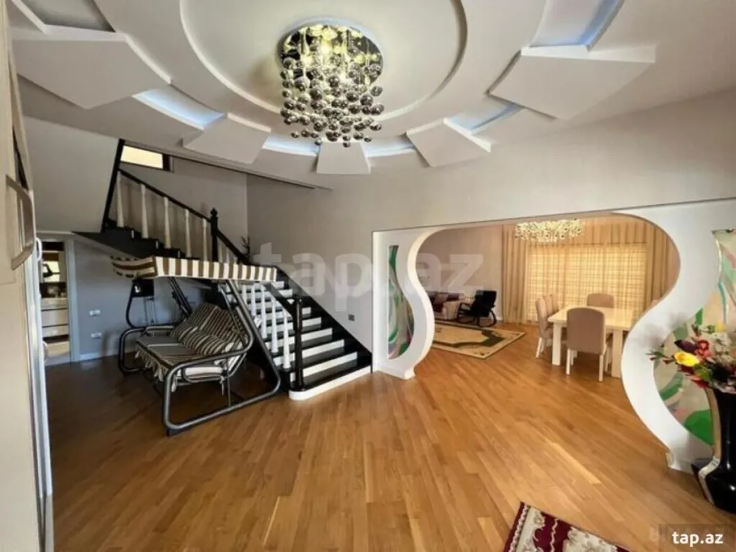 Satılır 6 otaqlı həyət evi