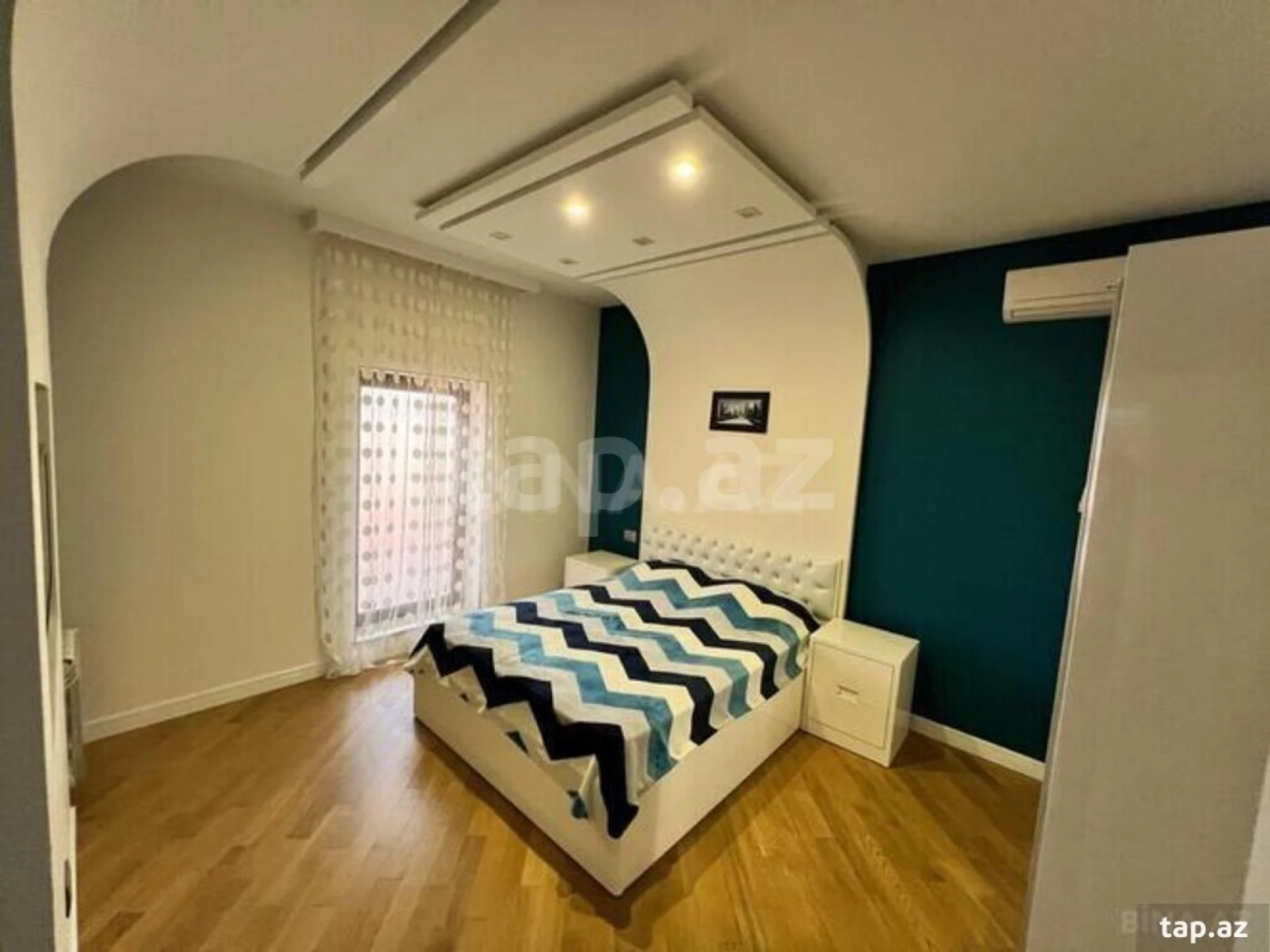 Satılır 6 otaqlı həyət evi