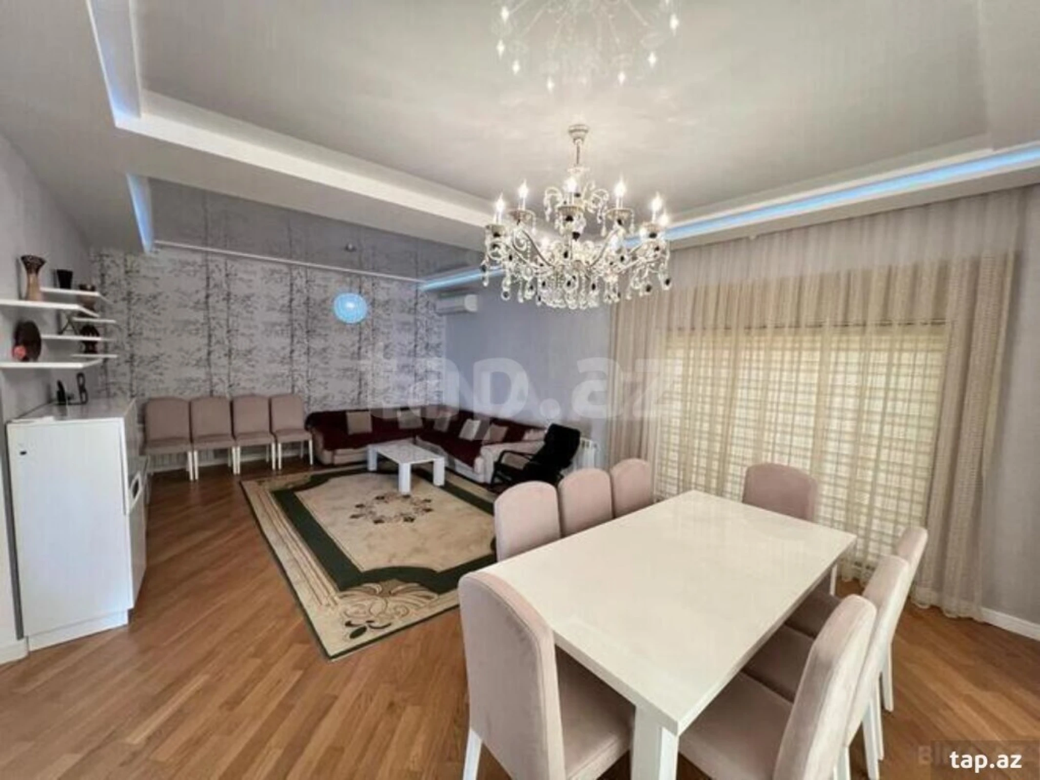 Satılır 6 otaqlı həyət evi