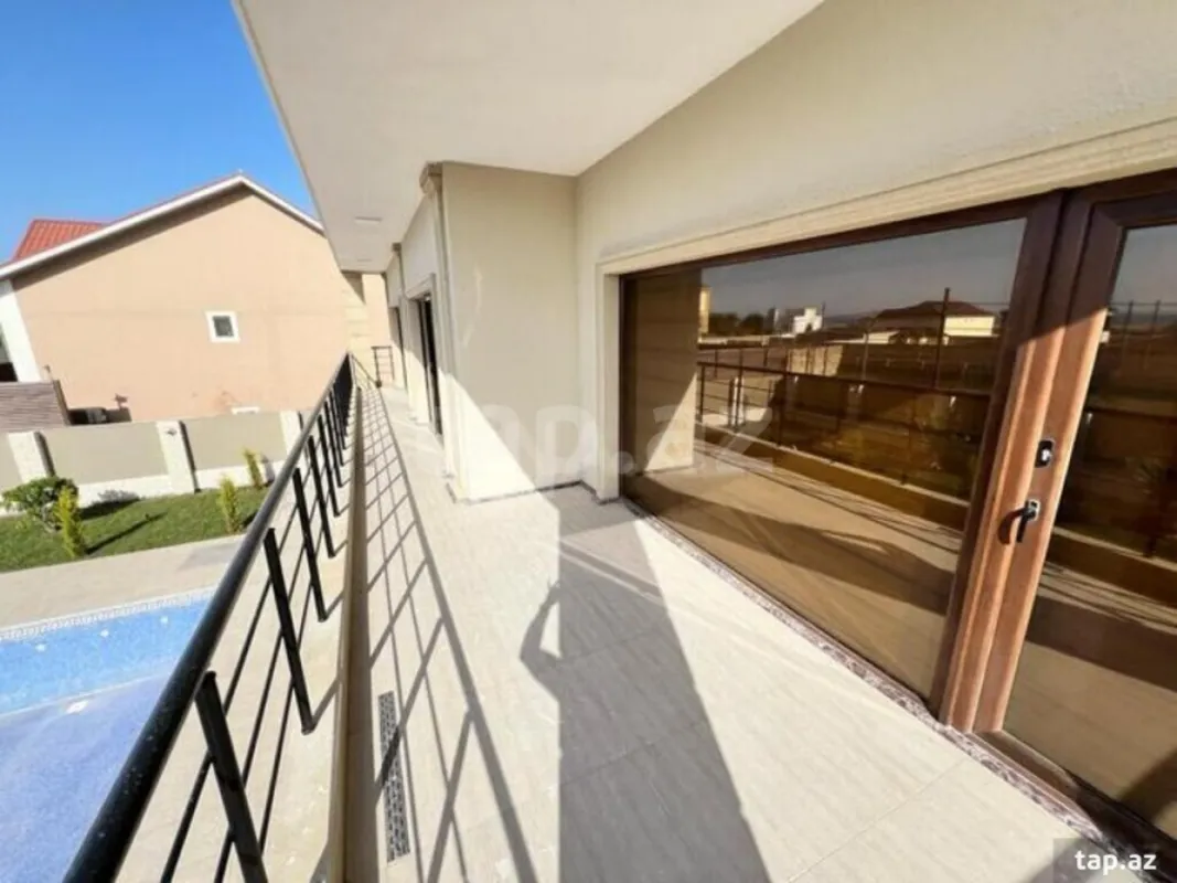 Satılır 6 otaqlı həyət evi