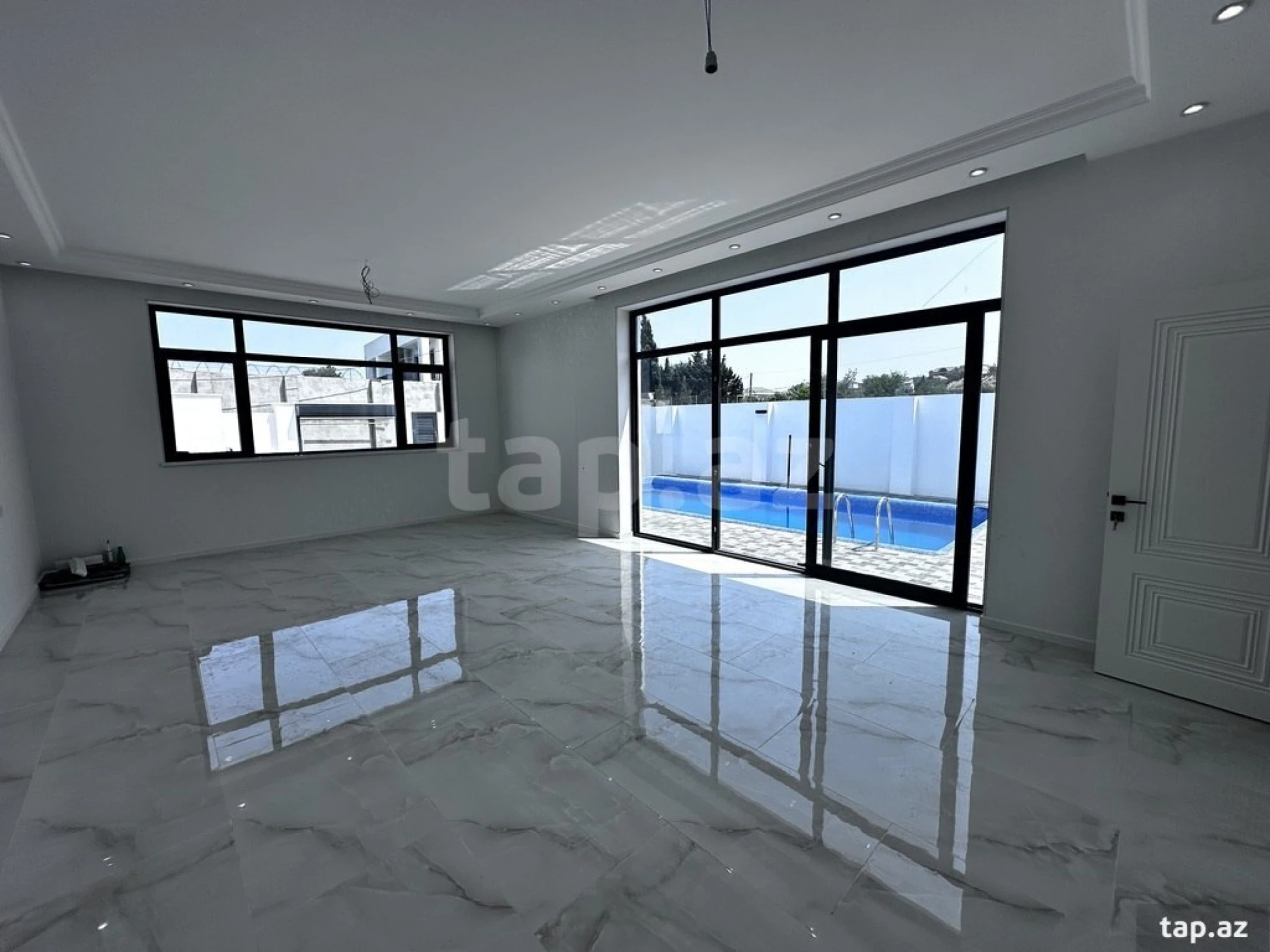 Satılır 3 otaqlı həyət evi