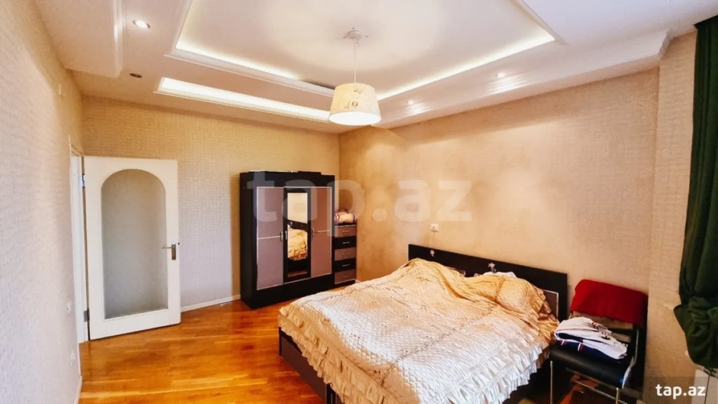 Satılır 4 otaqlı yeni tikili 132 m²