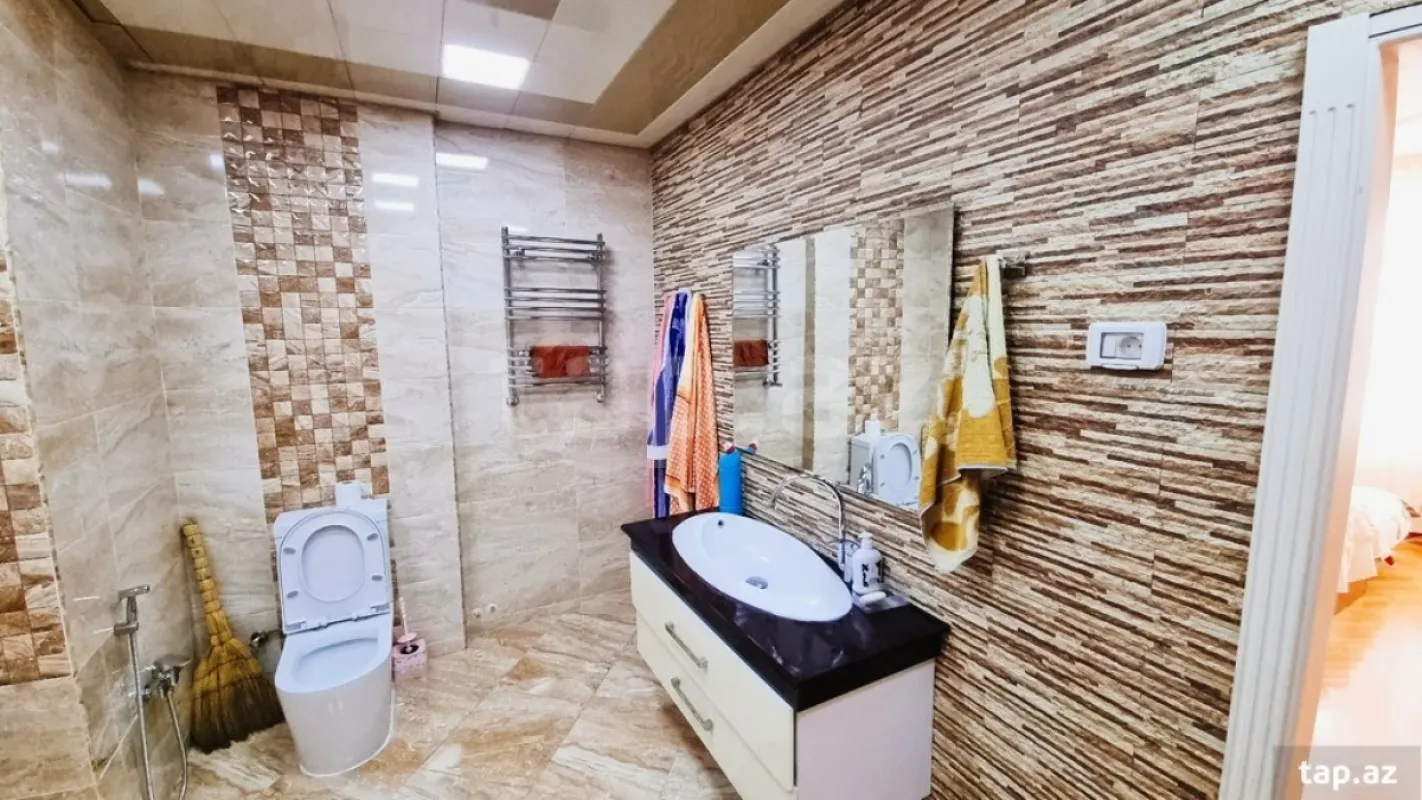 Satılır 4 otaqlı yeni tikili 132 m²