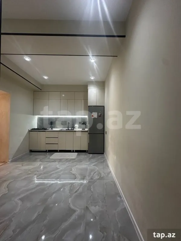 Satılır 3 otaqlı yeni tikili 60 m²
