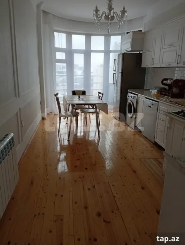Kirayə verilir 3 otaqlı yeni tikili 80 m²