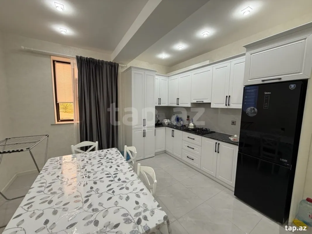 Satılır 3 otaqlı yeni tikili 92 m²