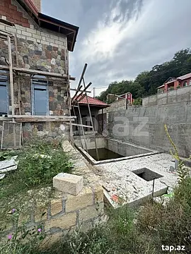 Satılır 4 otaqlı həyət evi