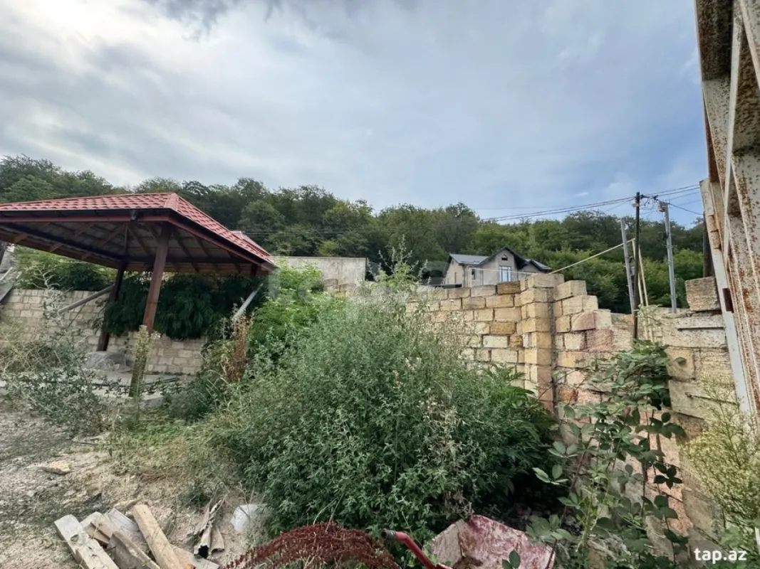 Satılır 4 otaqlı həyət evi