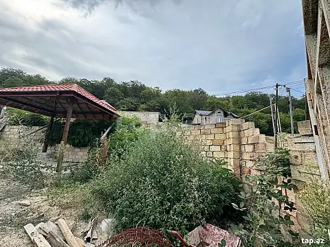 Satılır 4 otaqlı həyət evi