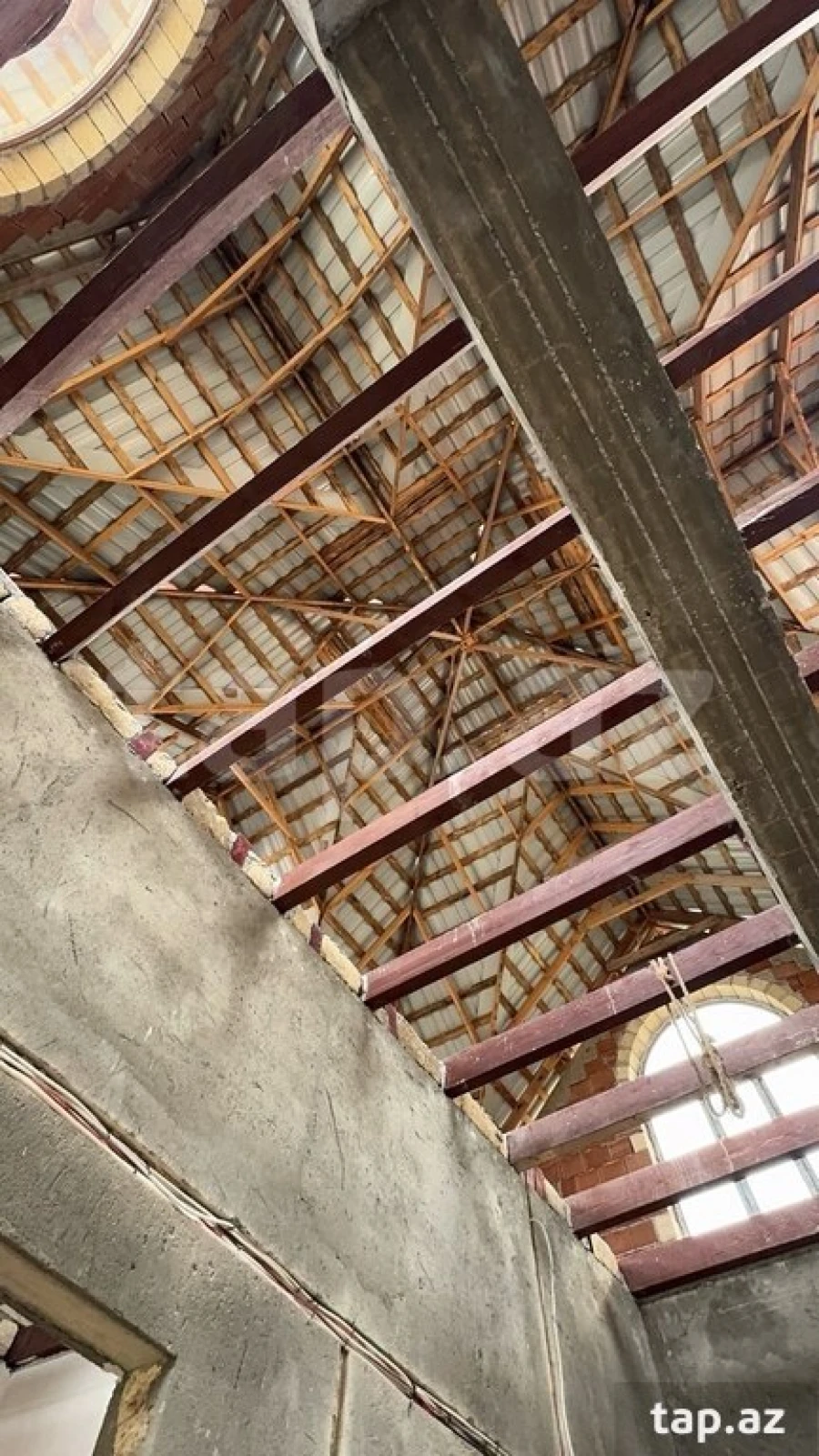 Satılır 4 otaqlı həyət evi