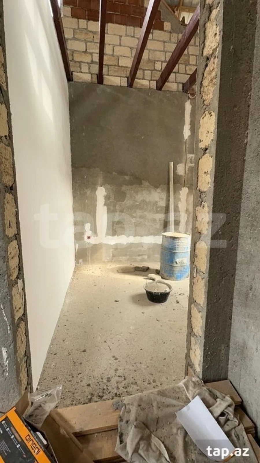 Satılır 4 otaqlı həyət evi