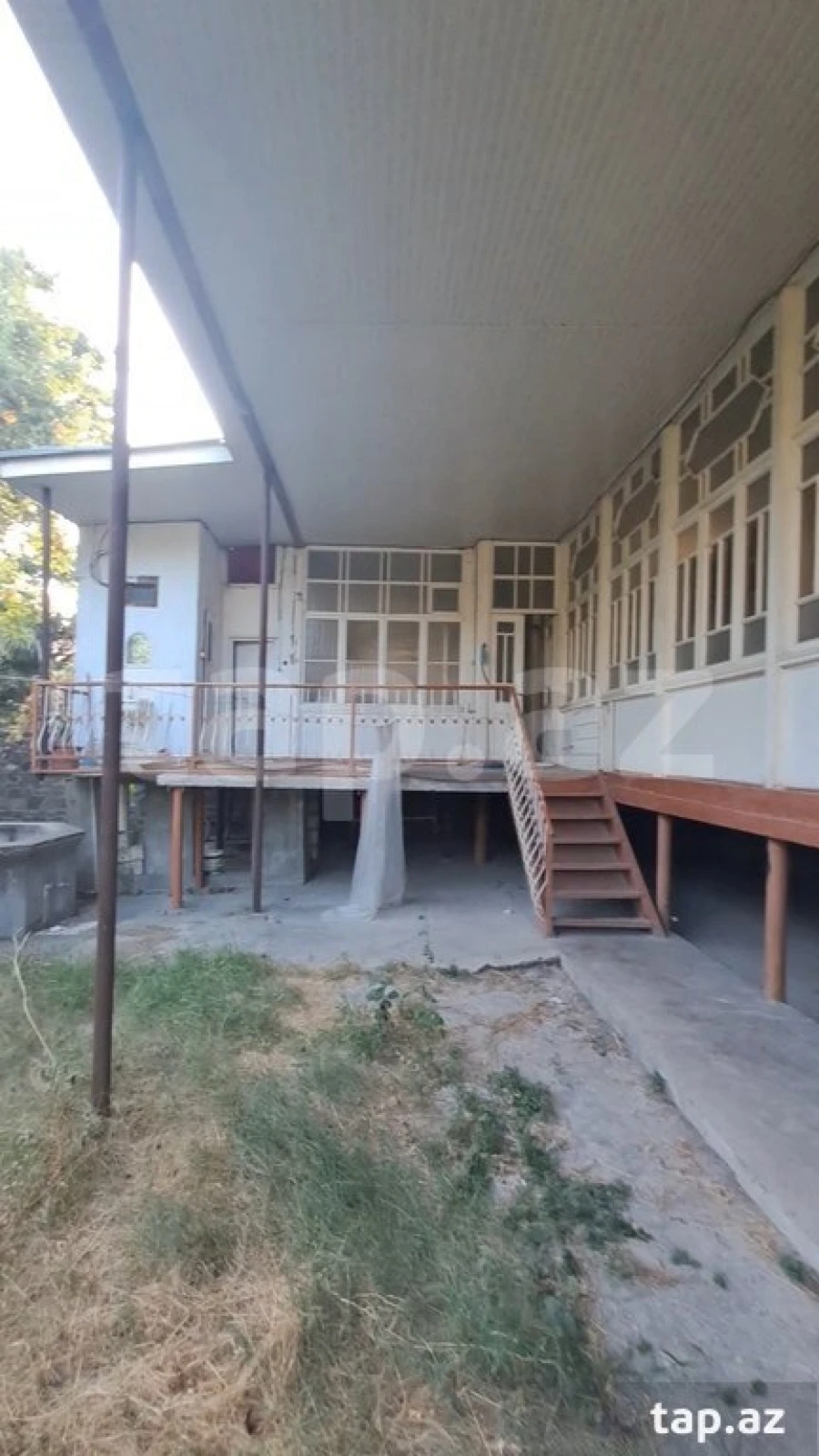 Satılır 4 otaqlı həyət evi