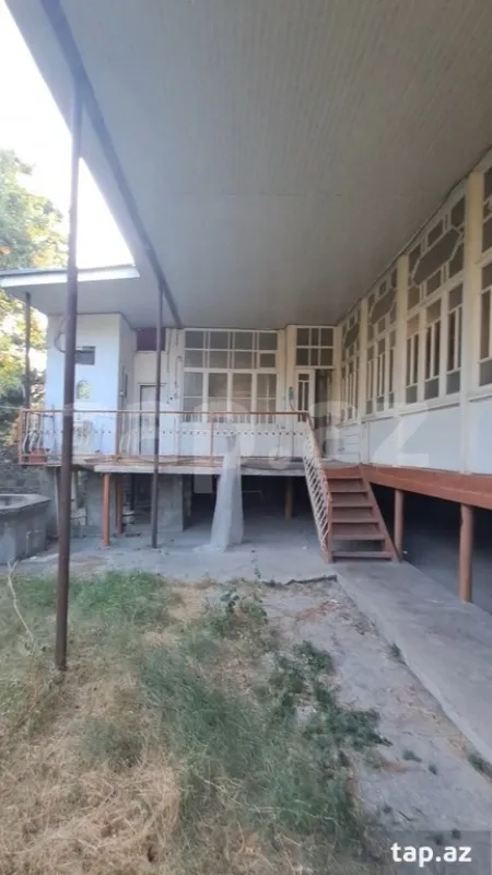 Satılır 4 otaqlı həyət evi