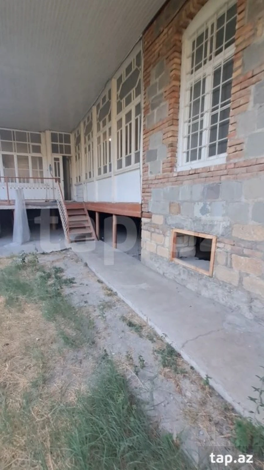 Satılır 4 otaqlı həyət evi