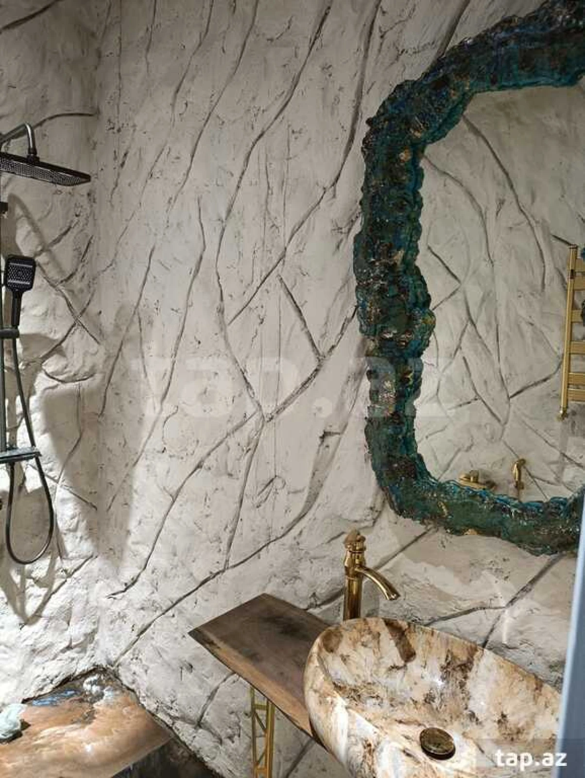 Kirayə verilir 3 otaqlı həyət evi