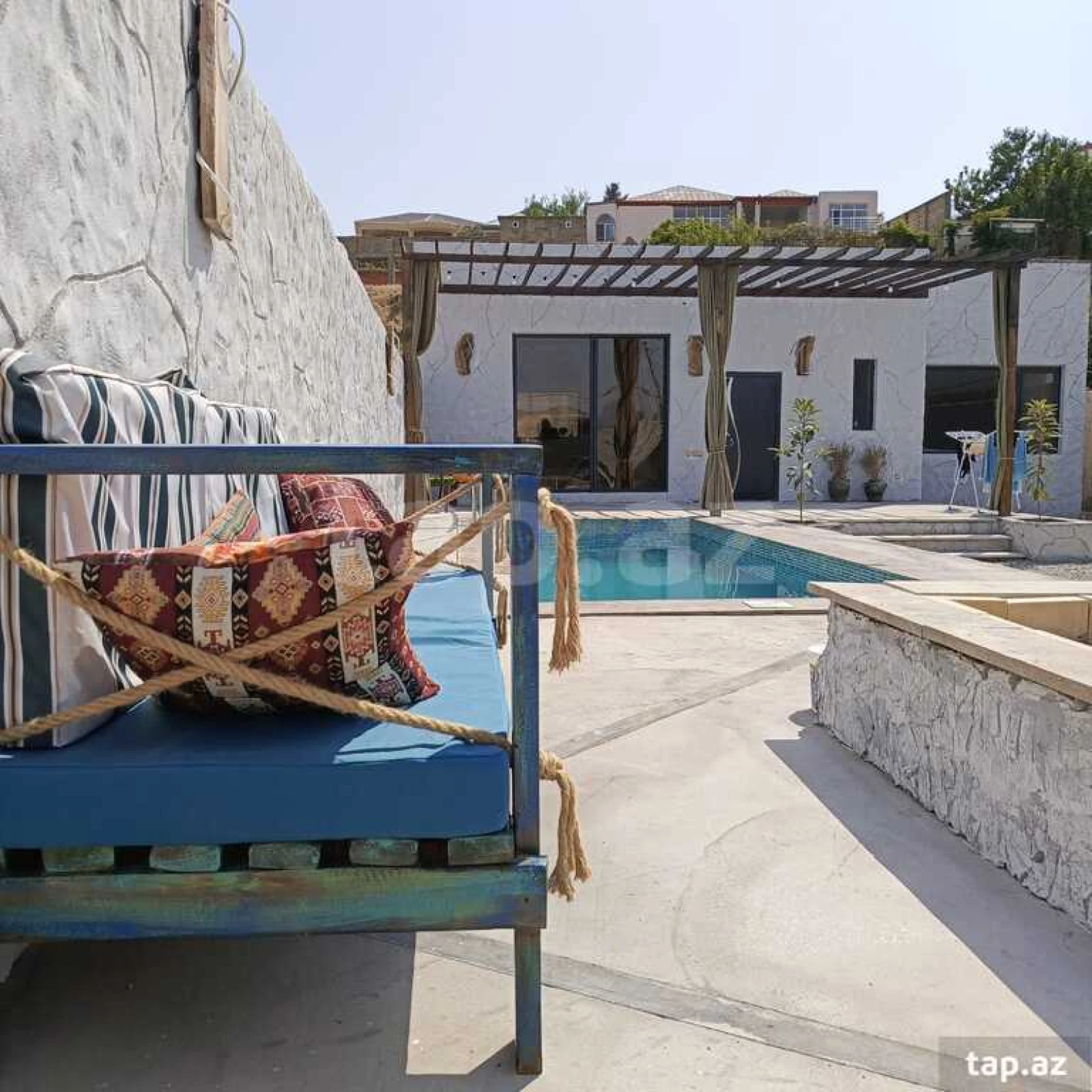 Kirayə verilir 3 otaqlı həyət evi