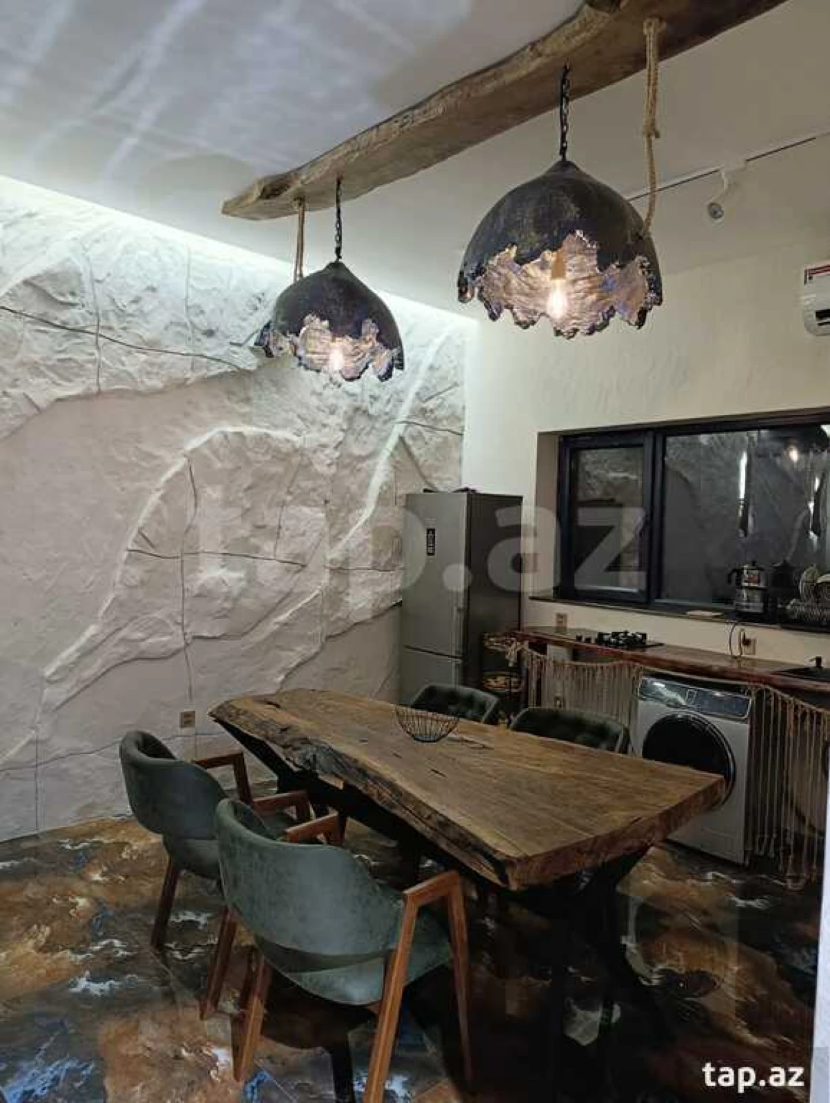 Kirayə verilir 3 otaqlı həyət evi