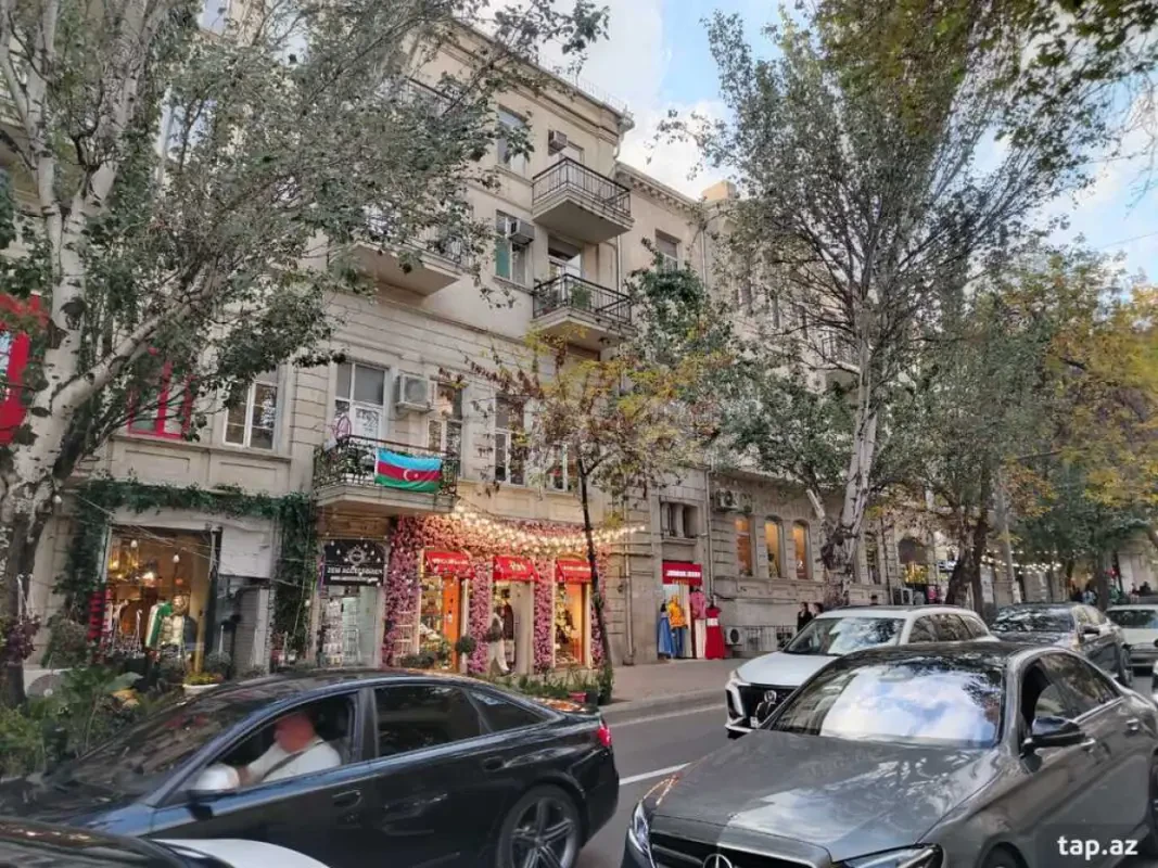 Satılır 3 otaqlı mənzil 75 m²