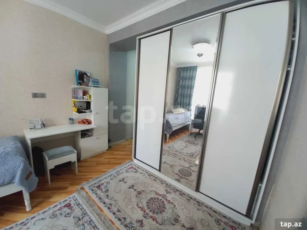 Satılır 3 otaqlı yeni tikili 120 m²