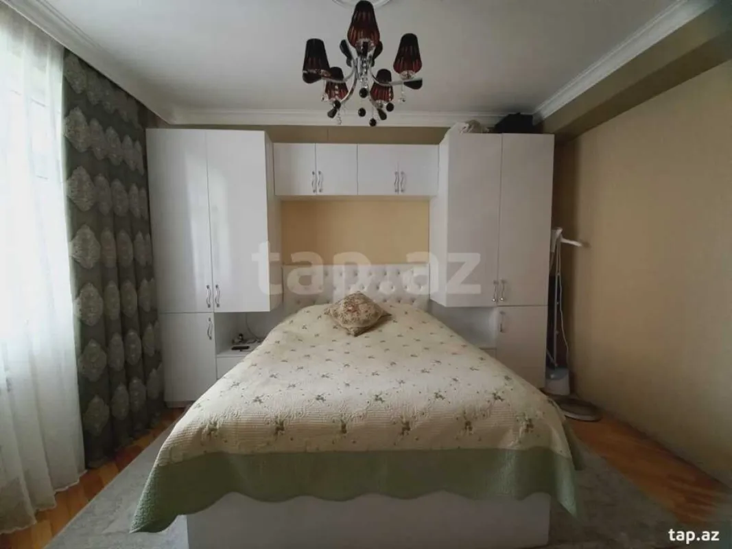 Satılır 3 otaqlı yeni tikili 120 m²