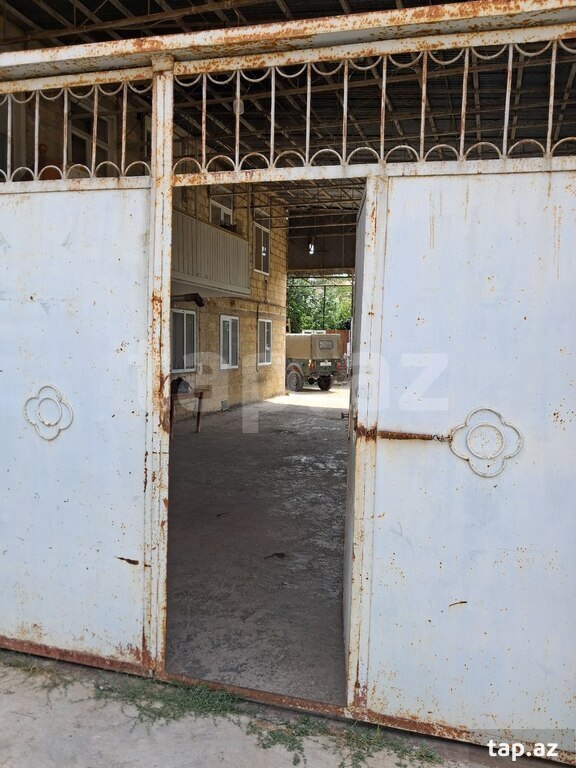 Satılır 6 otaqlı həyət evi 800 m²