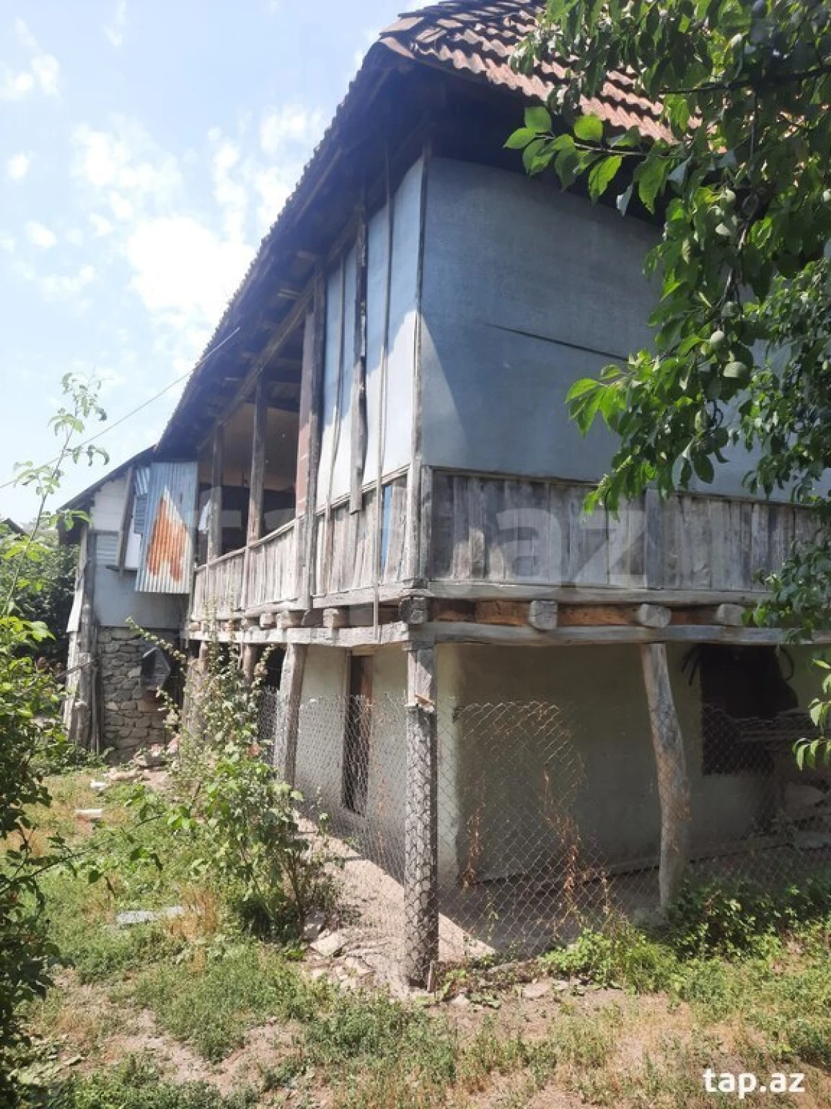 Satılır 3 otaqlı həyət evi