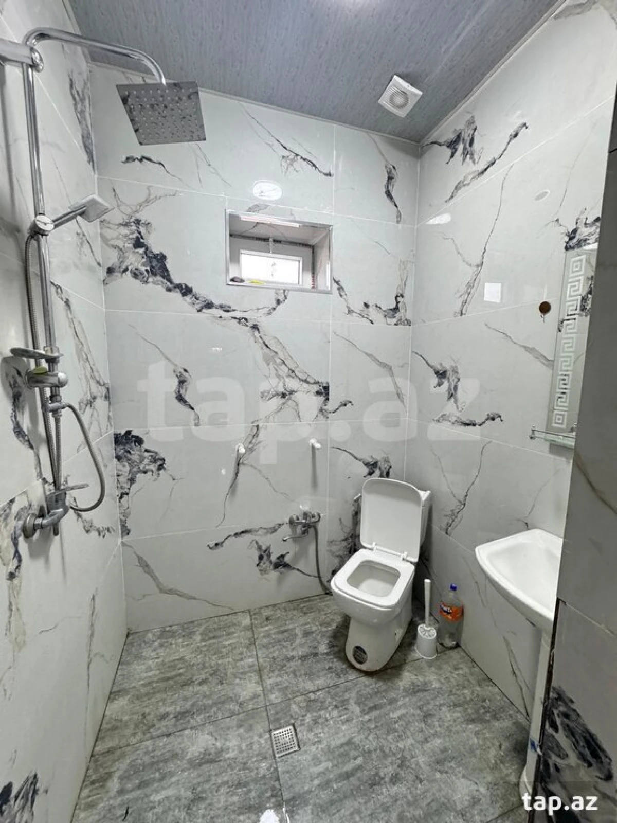 Kirayə verilir 4 otaqlı həyət evi