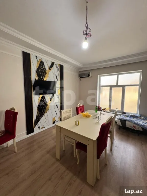 Kirayə verilir 4 otaqlı həyət evi