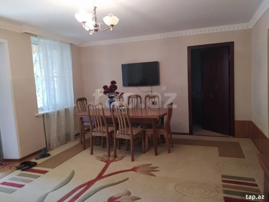 Satılır 5 otaqlı həyət evi 150 m²