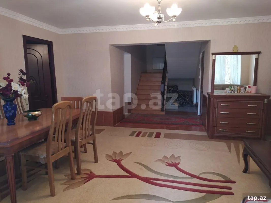 Satılır 5 otaqlı həyət evi 150 m²