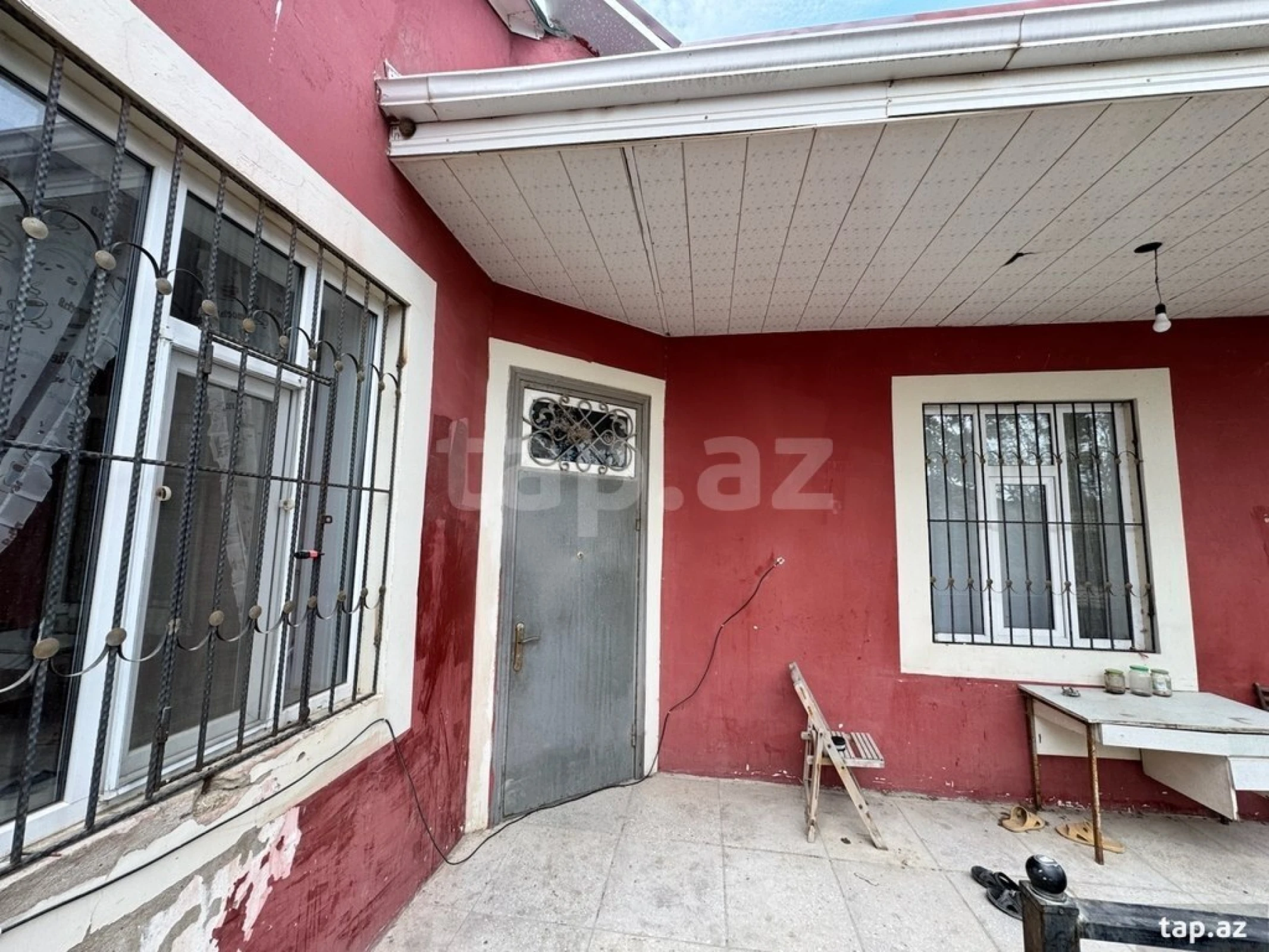 Satılır 4 otaqlı həyət evi