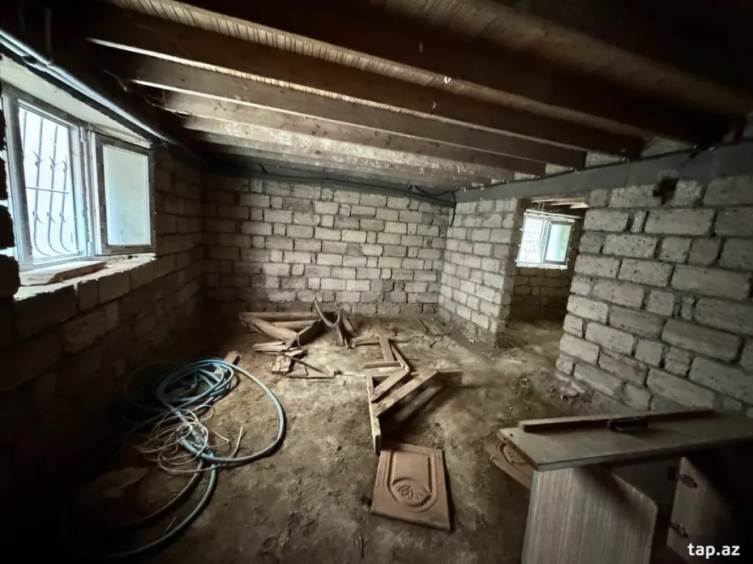 Satılır 4 otaqlı həyət evi