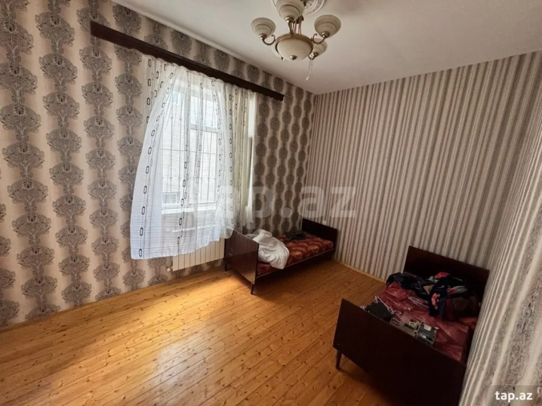 Satılır 4 otaqlı həyət evi