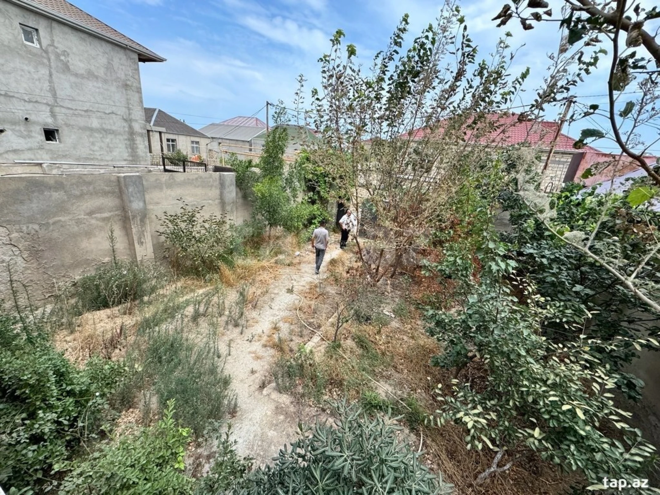 Satılır 4 otaqlı həyət evi