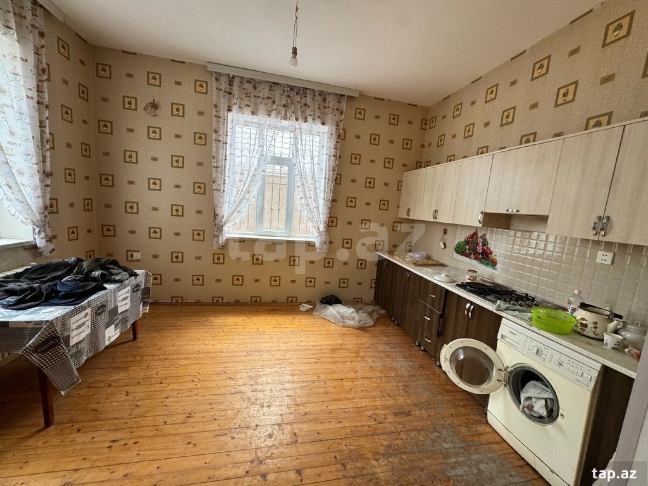 Satılır 4 otaqlı həyət evi