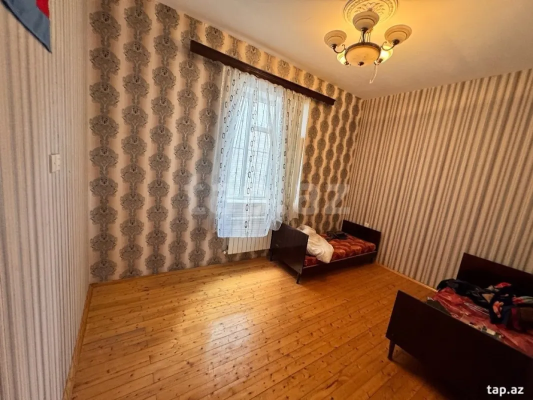 Satılır 4 otaqlı həyət evi