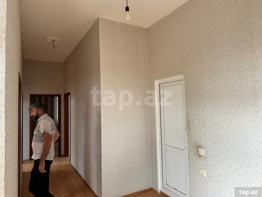 Satılır 4 otaqlı həyət evi