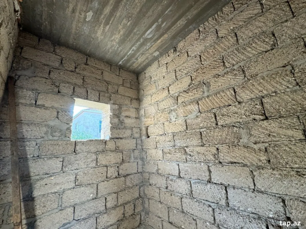 Satılır 7 otaqlı həyət evi