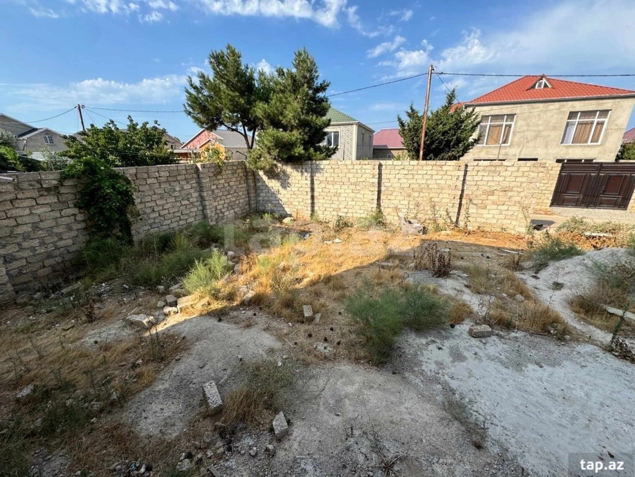 Satılır 7 otaqlı həyət evi