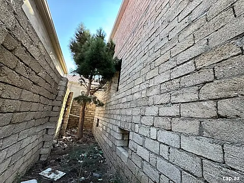 Satılır 7 otaqlı həyət evi