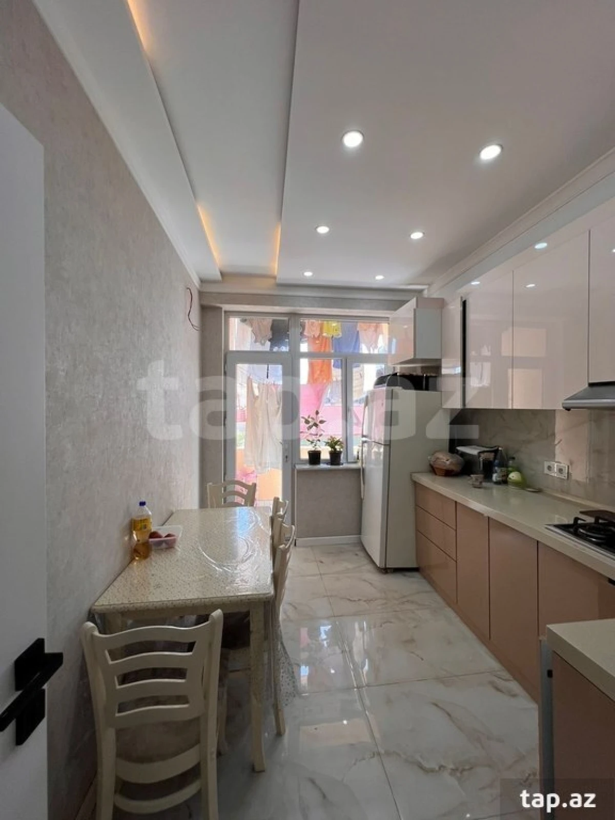 Satılır 3 otaqlı yeni tikili 84 m²