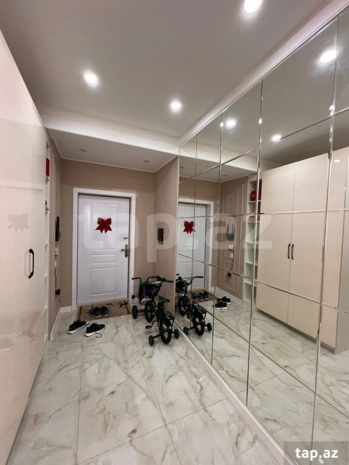 Satılır 3 otaqlı yeni tikili 84 m²