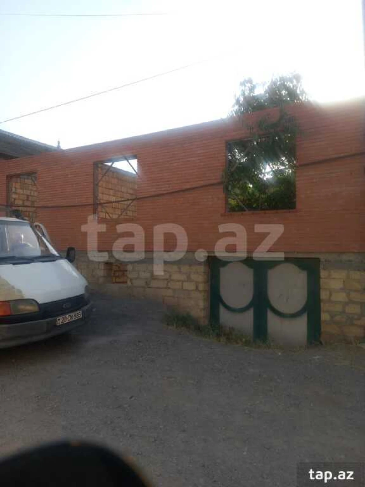 Satılır 4 otaqlı həyət evi